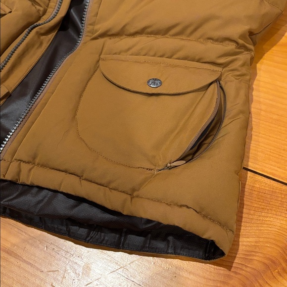 ATHLETA XXS Amber Lakeshore Vest w/Removable Fur-Trim Hood - Picture 10 of 15